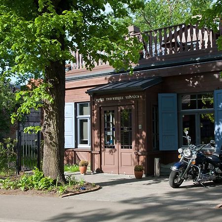 Two Wheels Hotel Riga Room photo